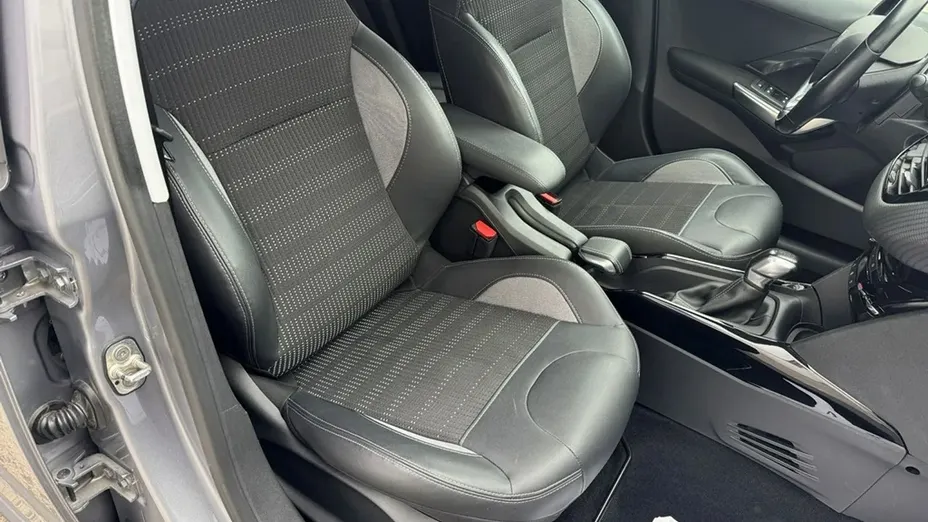 PEUGEOT 2008 2008 1.2 Pure Tech GPF Allure S&S