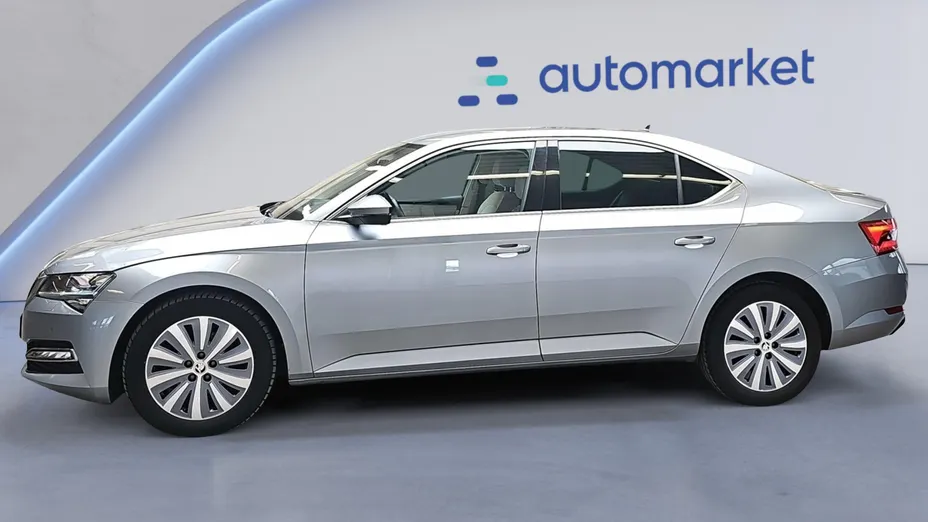 SKODA Superb Superb 2.0 TDI SCR Style
