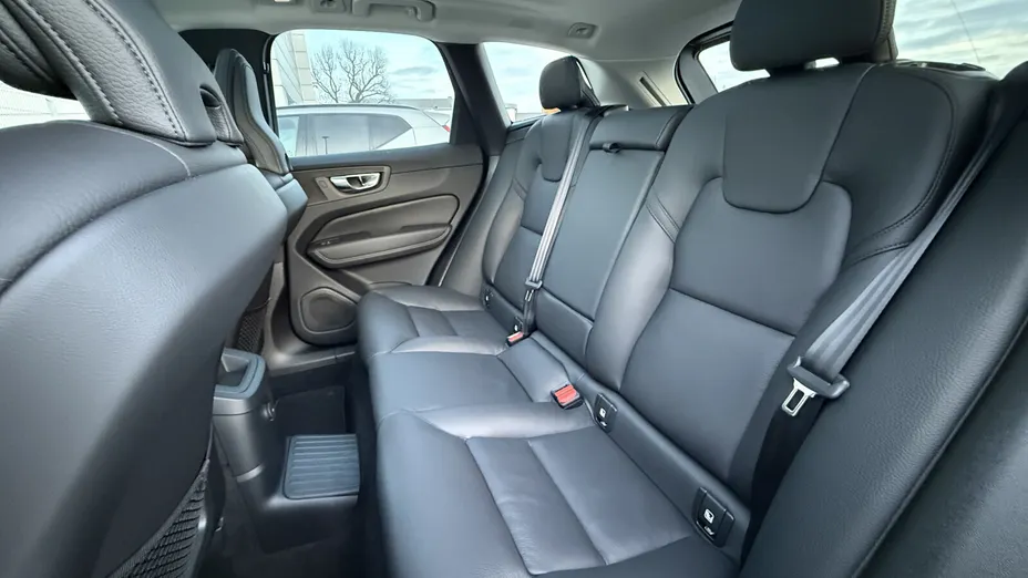 VOLVO XC60 XC60 T6 Plug-In Hybrid AWD Plus Bright aut