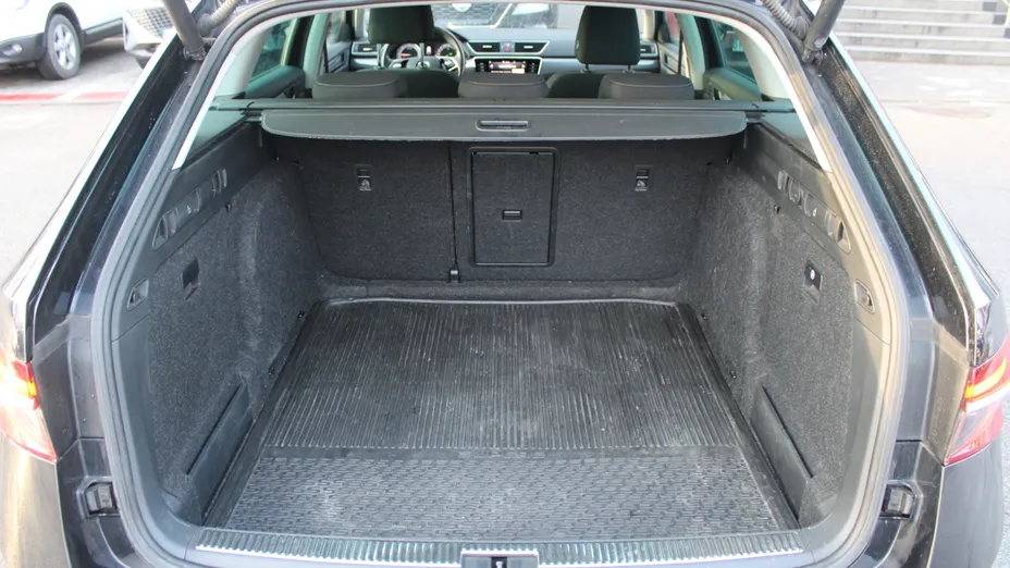 SKODA Superb Superb 2.0 TDI SCR Ambition DSG