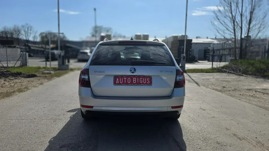 SKODA Octavia -