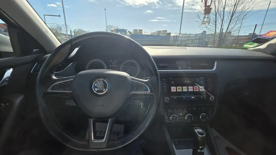 SKODA Octavia -