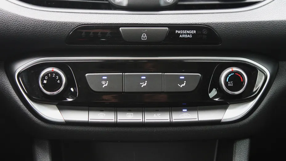 HYUNDAI i30 i30 1.5 DPI Modern