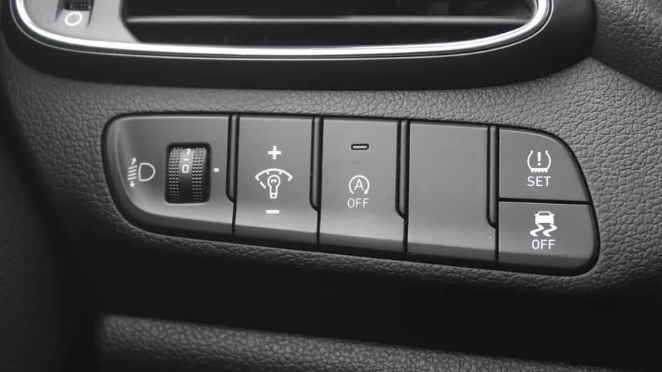 HYUNDAI i30 i30 1.5 DPI Modern