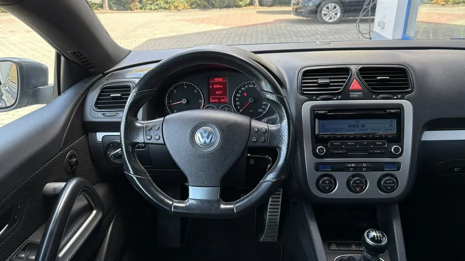 VOLKSWAGEN Scirocco -