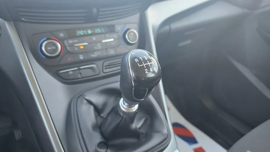 FORD Kuga -