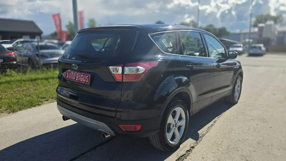 FORD Kuga -