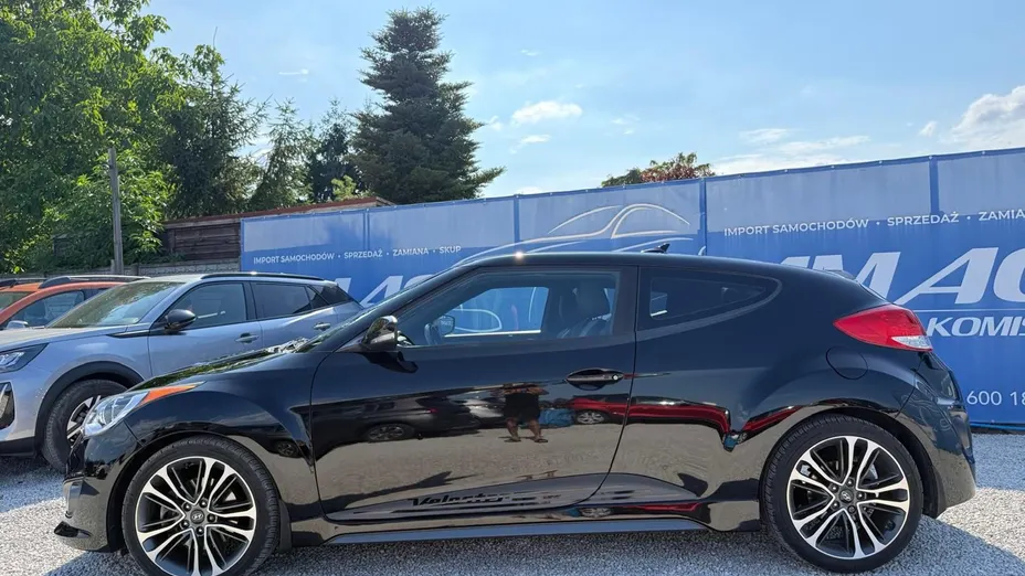 HYUNDAI Veloster -