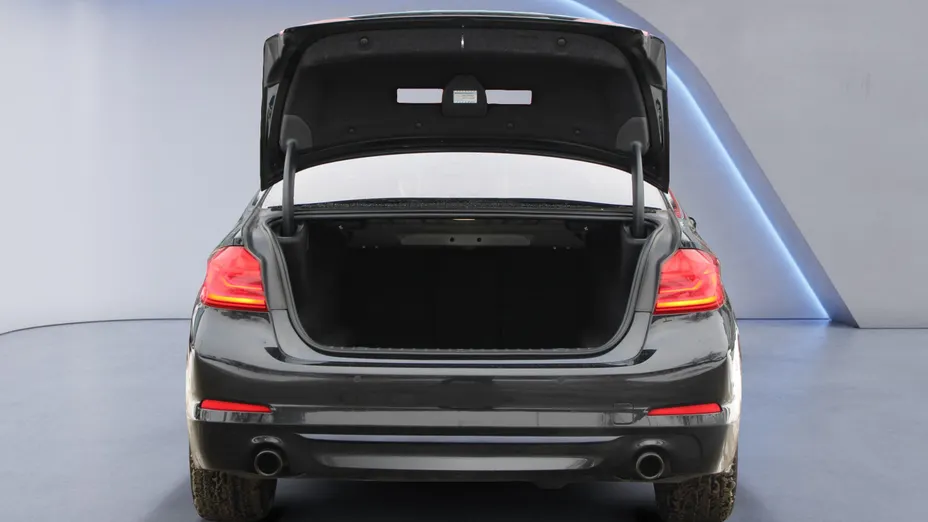 BMW Seria 5 520d xDrive Sport Line sport-aut