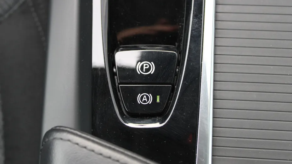 VOLVO V60 V60 CC Core B4 D AWD aut