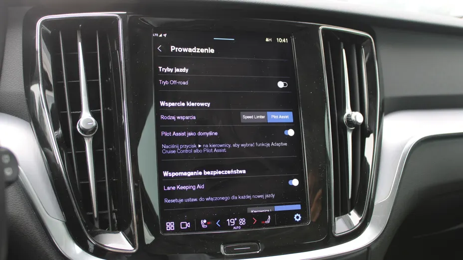 VOLVO V60 V60 CC Core B4 D AWD aut