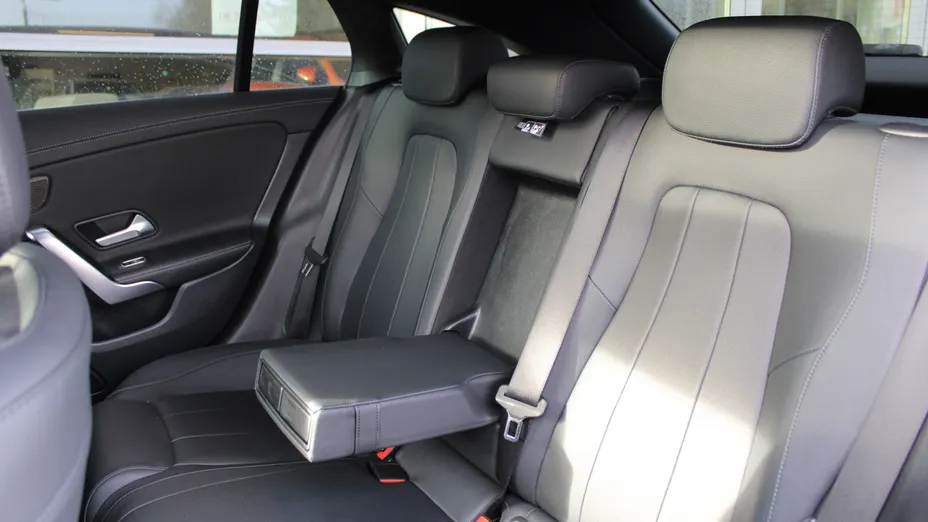 MERCEDES-BENZ CLA CLA 200 d 8G-DCT