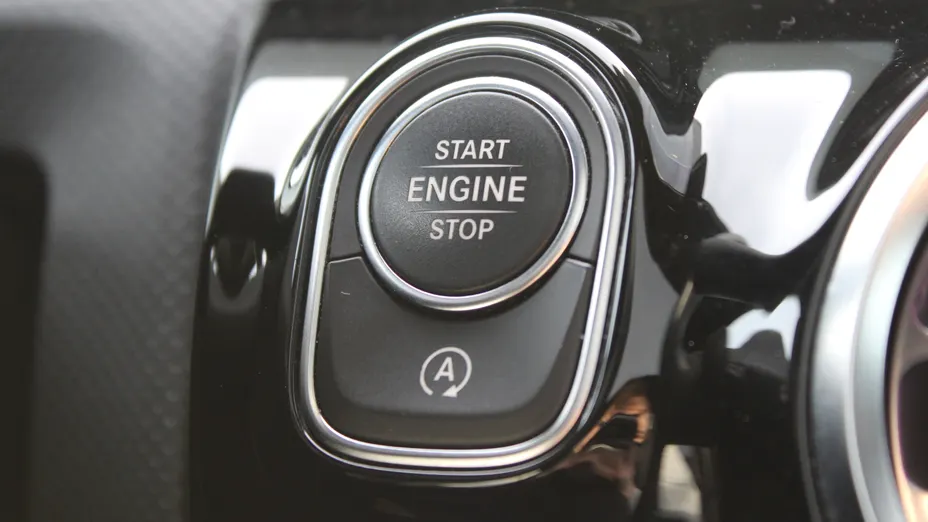 MERCEDES-BENZ CLA CLA 200 d 8G-DCT