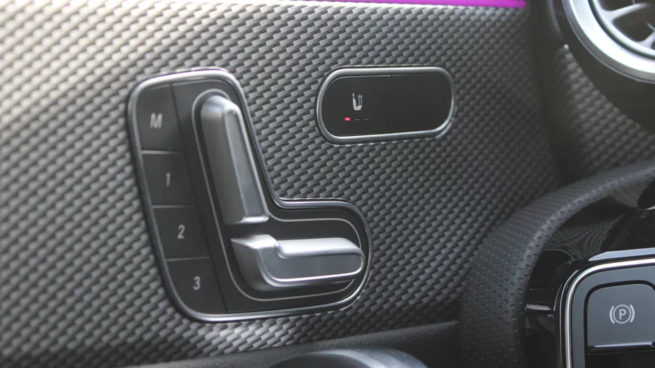 MERCEDES-BENZ CLA CLA 200 d 8G-DCT