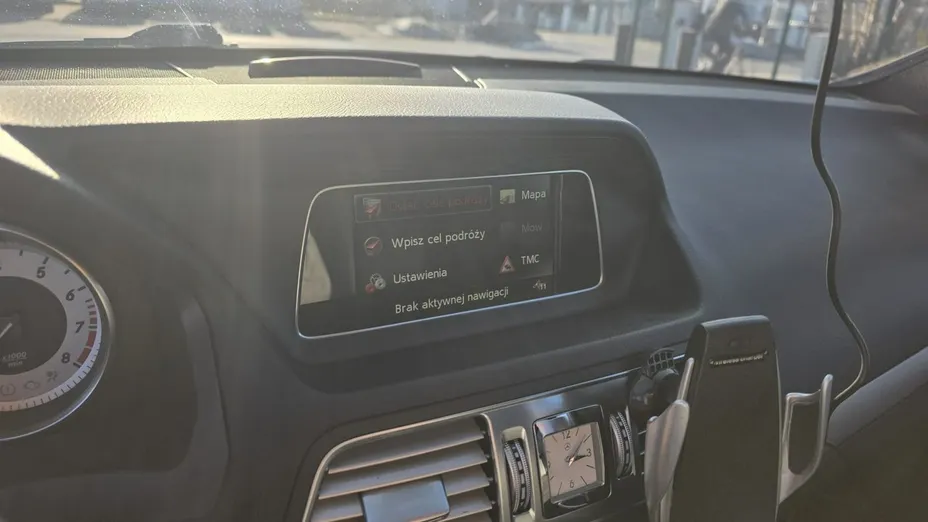 MERCEDES-BENZ E Klasa -