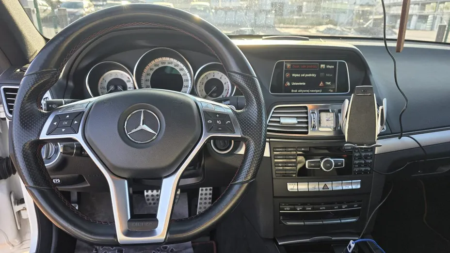 MERCEDES-BENZ E Klasa -