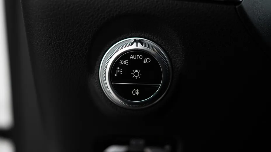 MERCEDES-BENZ C Klasa C 200 mHEV 4-Matic AMG