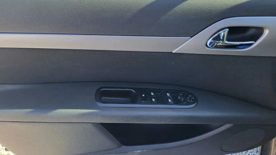 PEUGEOT 407 407 1.8 Premium