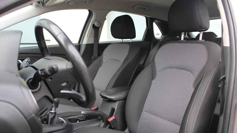 HYUNDAI i30 i30 1.5 DPI Classic +