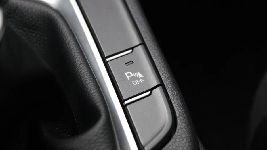 HYUNDAI i30 i30 1.5 DPI Classic +