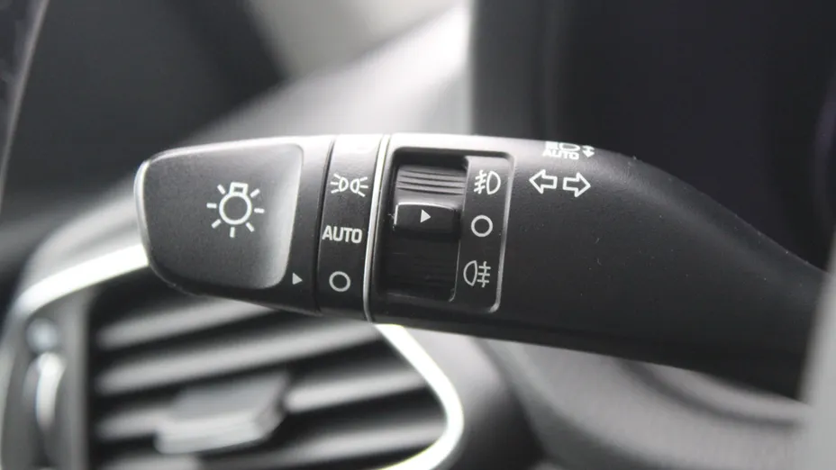 HYUNDAI i30 i30 1.5 DPI Classic +