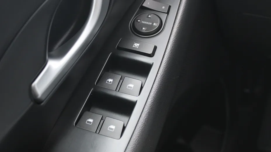 HYUNDAI i30 i30 1.5 DPI Classic +