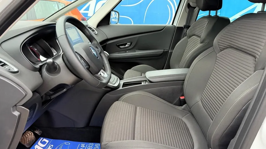 RENAULT Scenic -