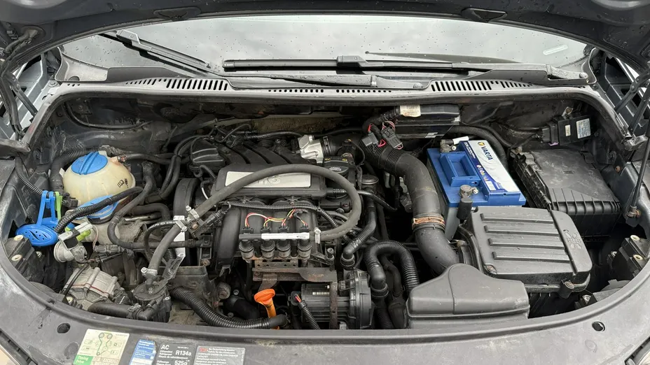 VOLKSWAGEN Touran -