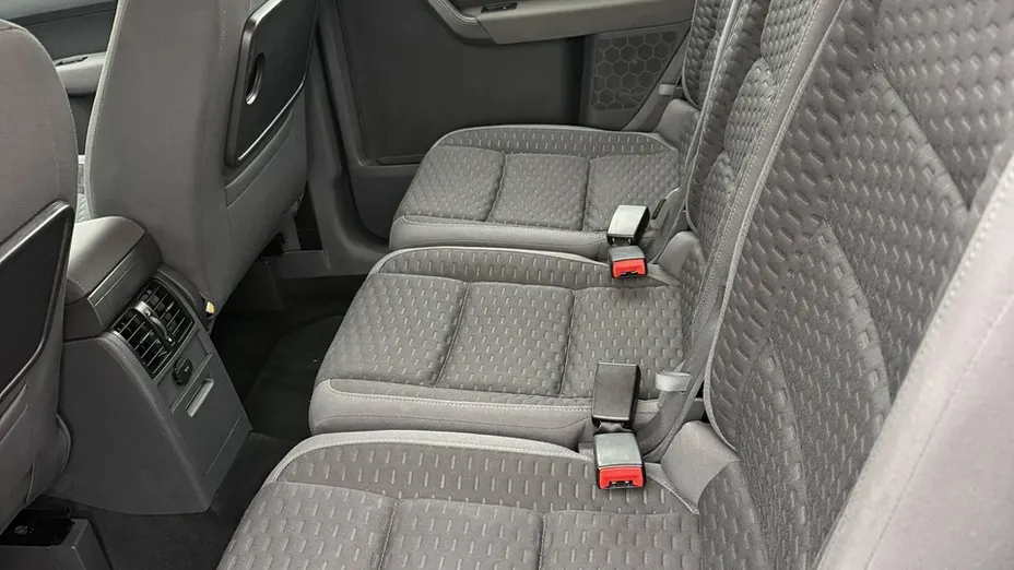 VOLKSWAGEN Touran -
