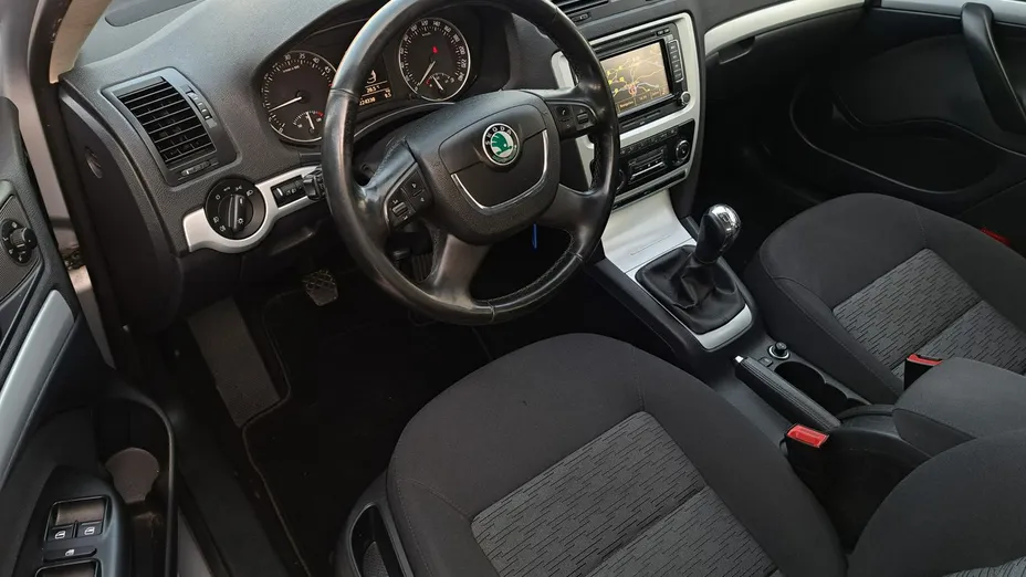 SKODA Octavia -