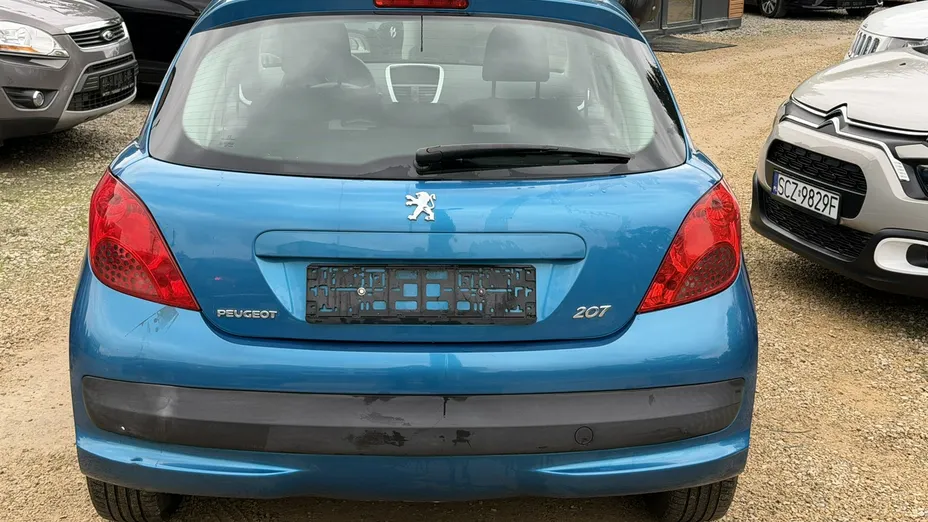 PEUGEOT 207 -