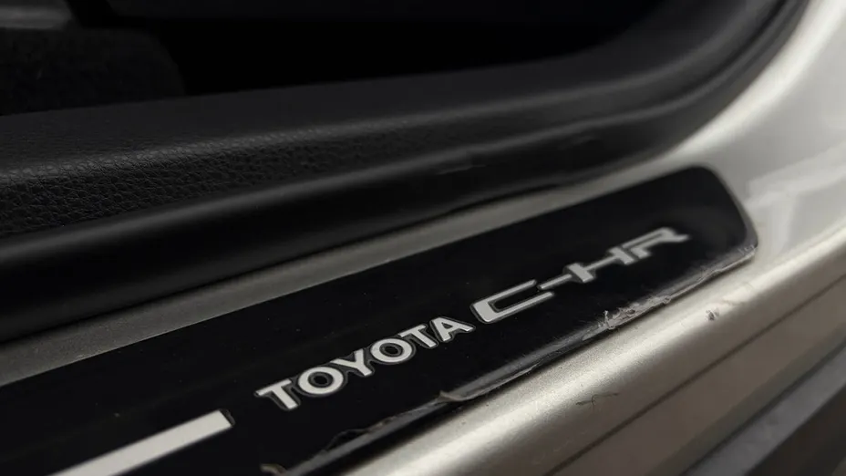 TOYOTA C-HR C-HR 2.0 PHEV Dynamic Force Tokyo Edition