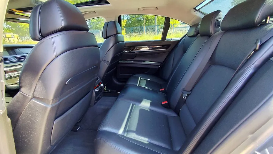 BMW Seria 7 750Li xDrive