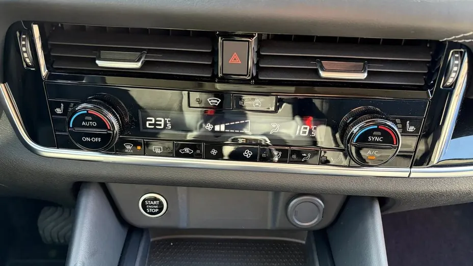 NISSAN Qashqai Qashqai 1.3 DIG-T mHEV N-Connecta Xtronic