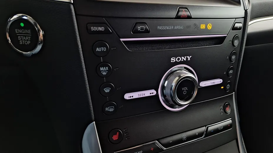 FORD S-MAX S-MAX 2.5 Hybrid Titanium CVT 7os.