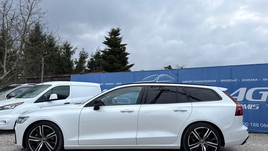 VOLVO V60 -