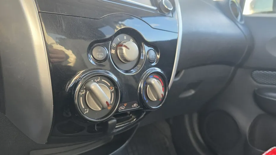NISSAN Note -