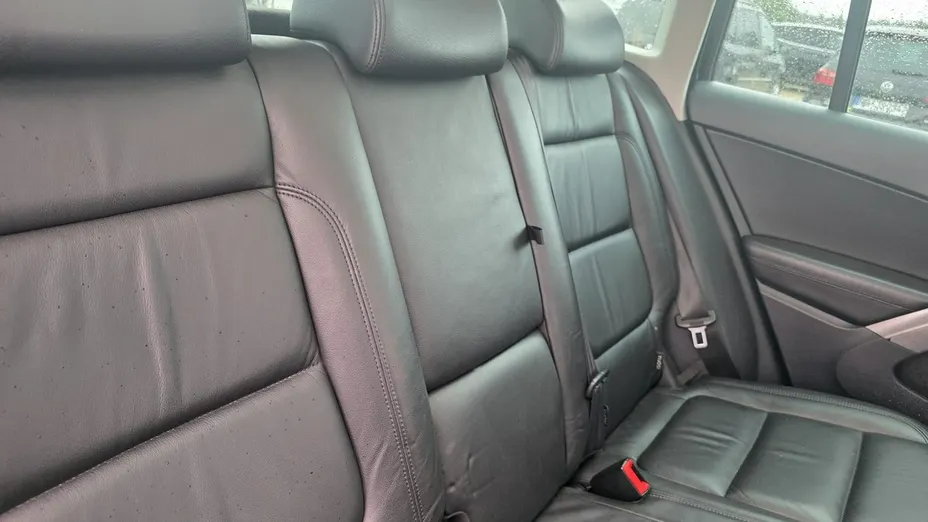 VOLKSWAGEN Tiguan -