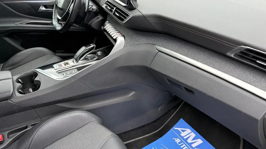 PEUGEOT 3008 -
