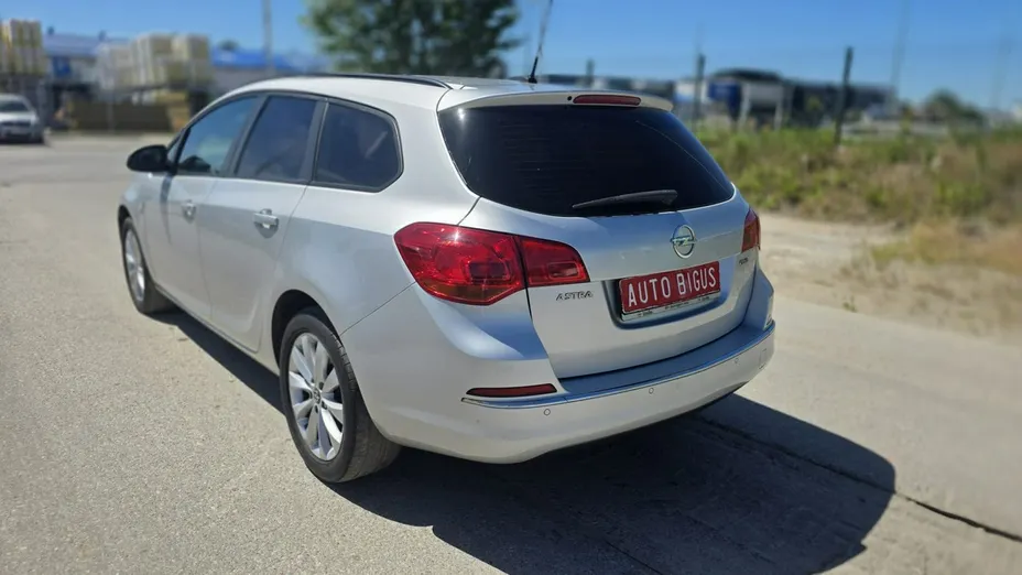 OPEL Astra -