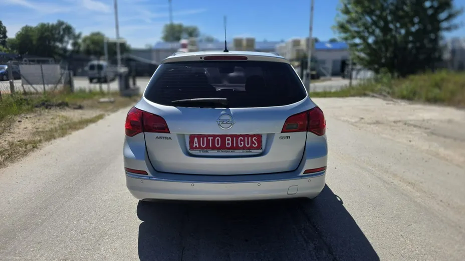 OPEL Astra -
