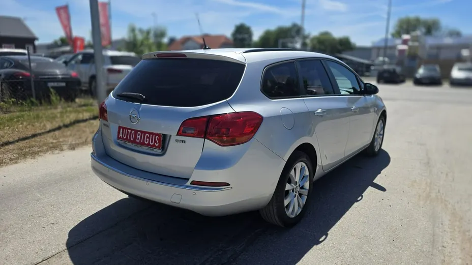 OPEL Astra -