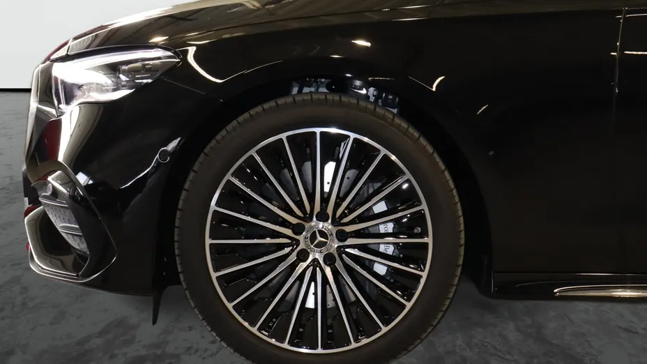 MERCEDES-BENZ E Klasa E 220 d mHEV 4-Matic AMG 9G-Tronic