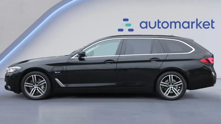 BMW Seria 5 530e xDrive Luxury Line aut