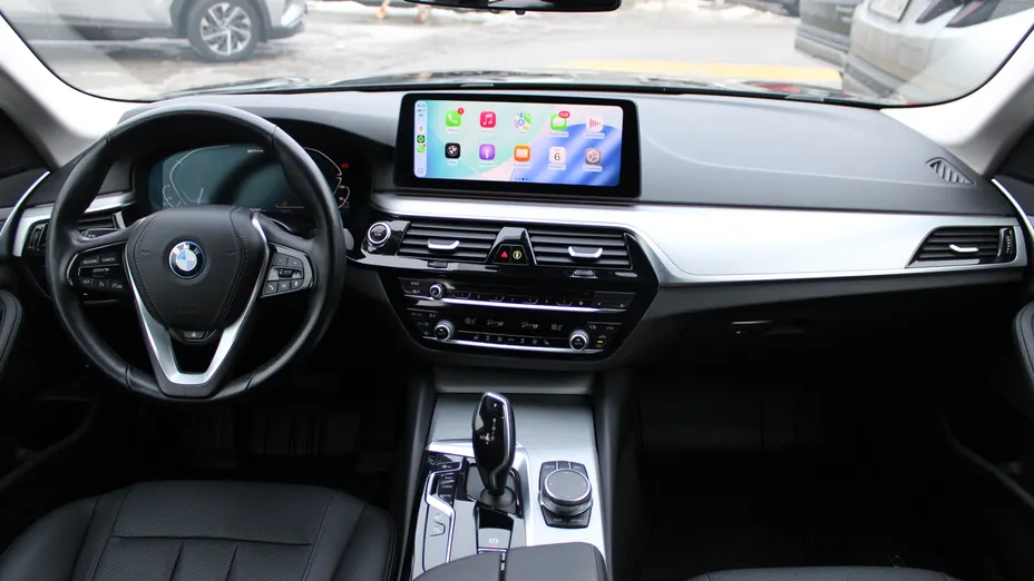 BMW Seria 5 530e xDrive Luxury Line aut