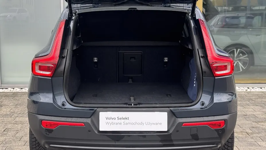 VOLVO XC40 XC40 B3 Plus Dark aut
