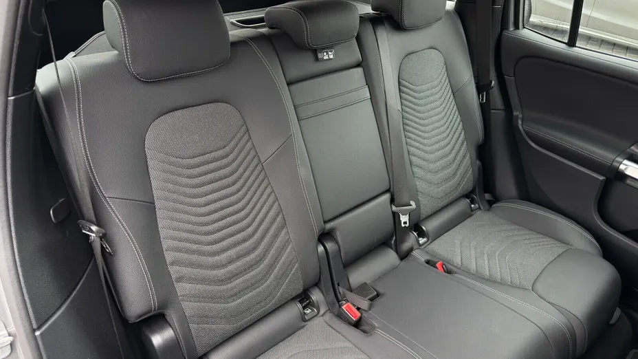 MERCEDES-BENZ GLB GLB 200 mHEV Progressive 7G-DCT