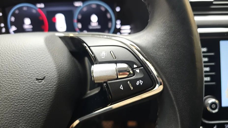 SKODA Superb Superb 2.0 TDI SCR Ambition