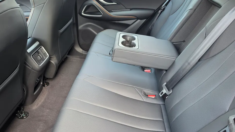 BYD Sealion 5 Sealion 5 DM-i 1.5 Design Nowy