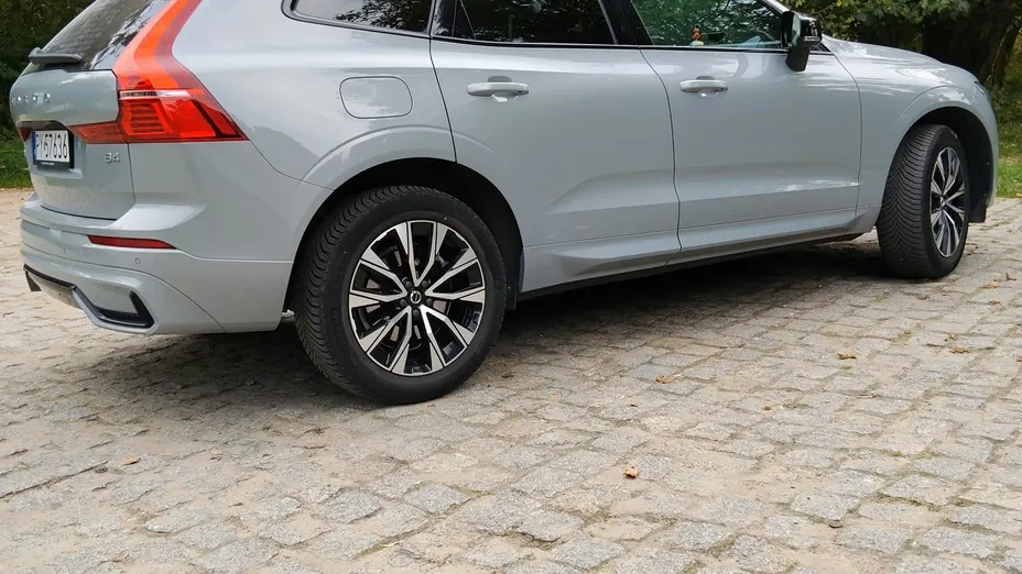 VOLVO XC60 -